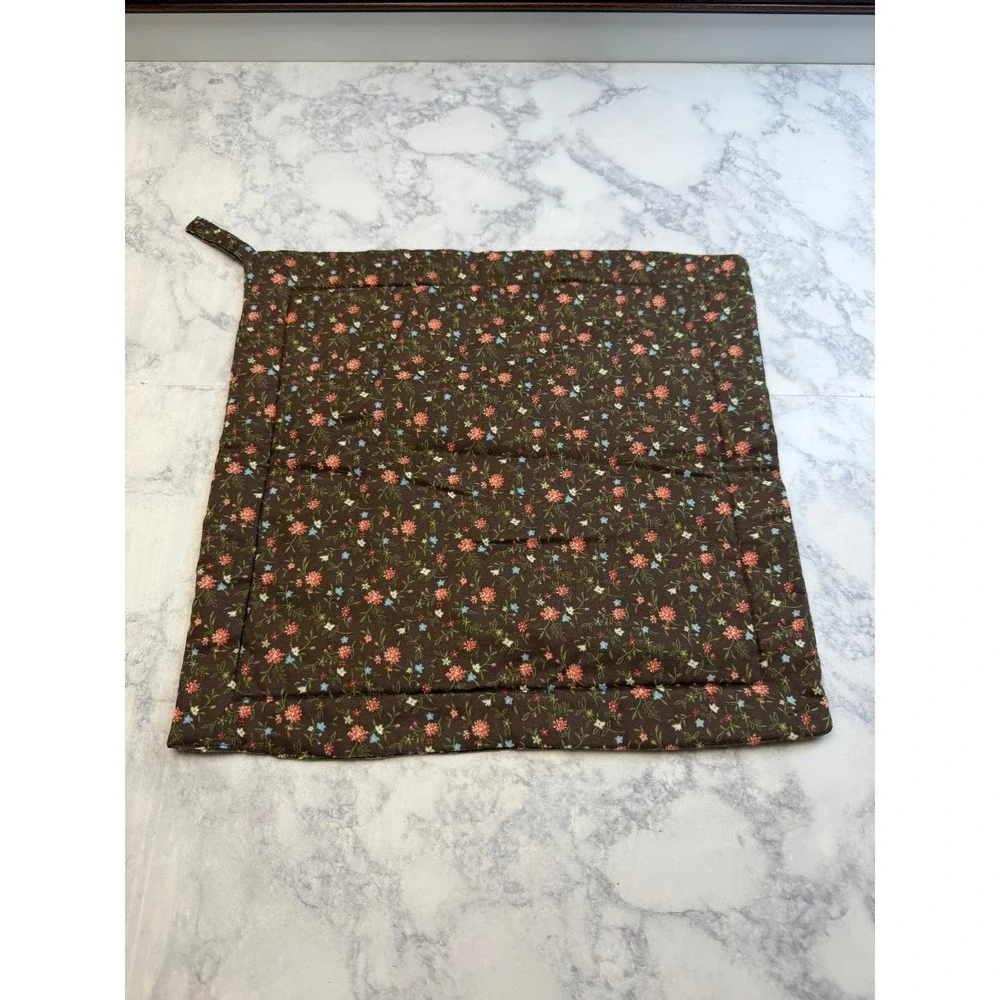 Vintage Quilted Pot Holders Set of 2 Brown Floral Patchwork Star Farmhouse 11.5